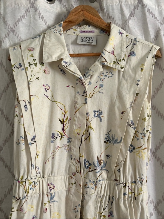 Scotch & Soda Pants - Scotch & Soda Cream Shirt with Soft Blue and Pink Accents